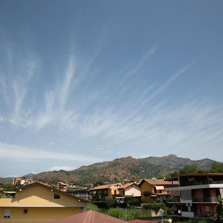 Happy Home Giardini Naxos Exterior photo